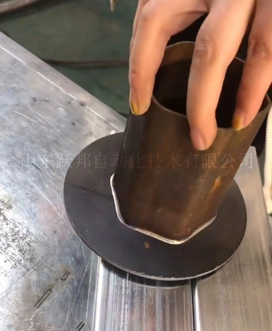 钢套管